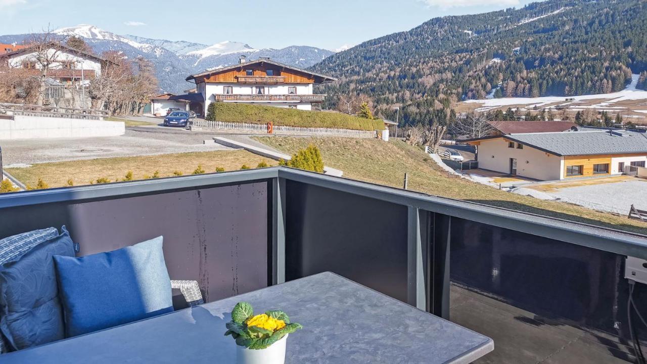 Stuwip Alps Appartements Adlerhorst Trins Bagian luar foto