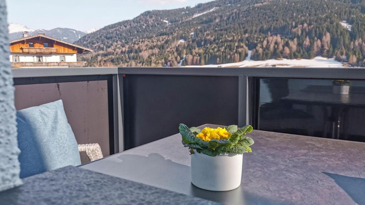 Stuwip Alps Appartements Adlerhorst Trins Bagian luar foto